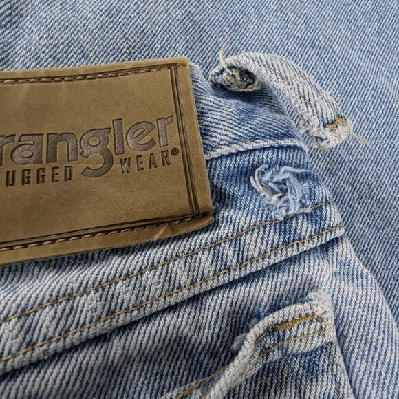 VTG Wrangler Light Wash Denim Distressed Straight Leg Faded Jeans - Picture 10 of 11
